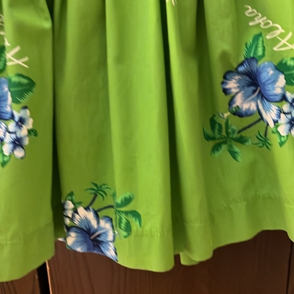 Hollister strapless Hawaiian lime green mini dress with blue flowers. Size Med - Picture 4 of 13